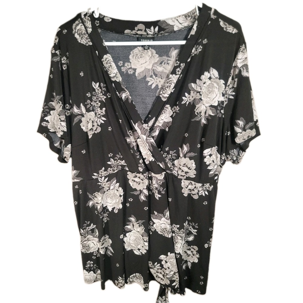 Torrid Top 3 3X Black White Rose Floral Surplice Wrap Peplum Blouse Whimsigoth